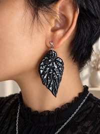 Black Mountain Begonia | October Exclusive Design