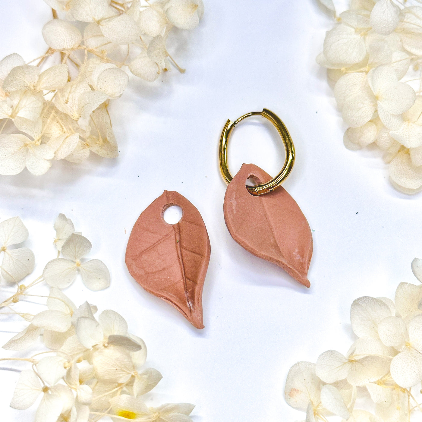 Hoya Coriacea (Light Brown) Charms - Klaily