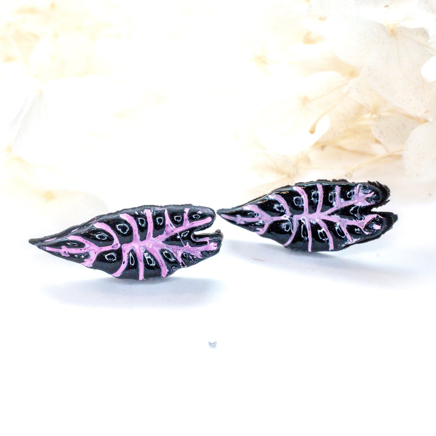 Alocasia Polly Studs – Dark Leaf with Pink Veins